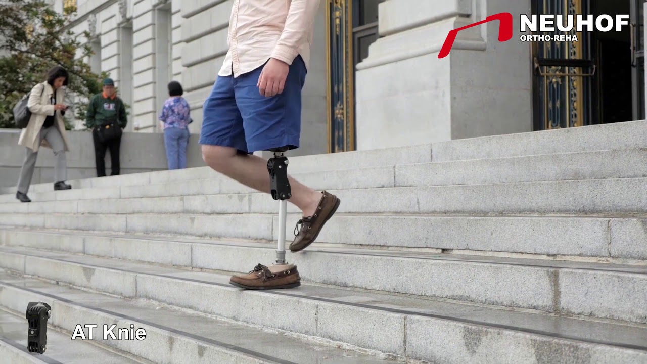AT-Knie